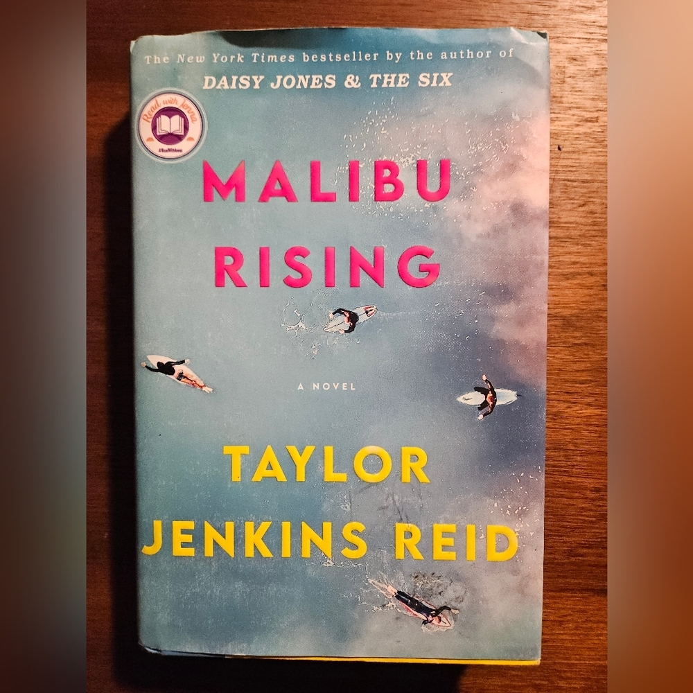 Malibu Rising Hardcover Taylor Jenkins Reid
